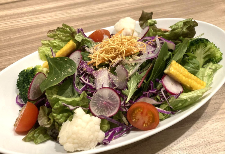 彩美月特製サラダ 